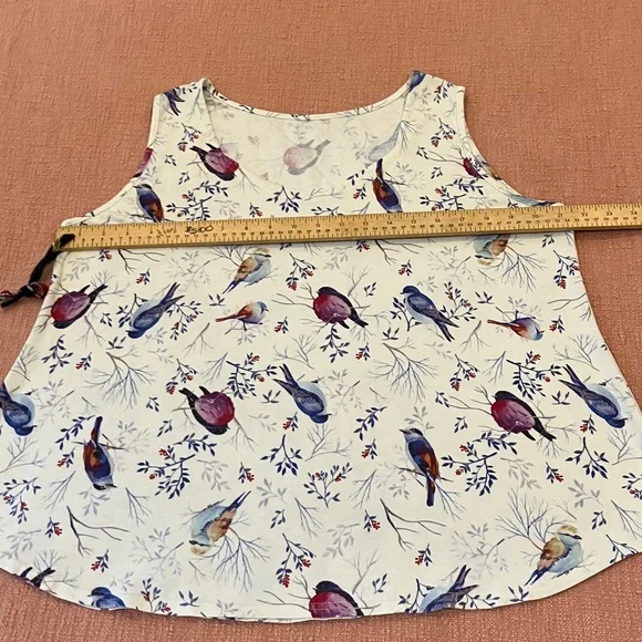 Bird Print Tank Top - Picture 2 of 10